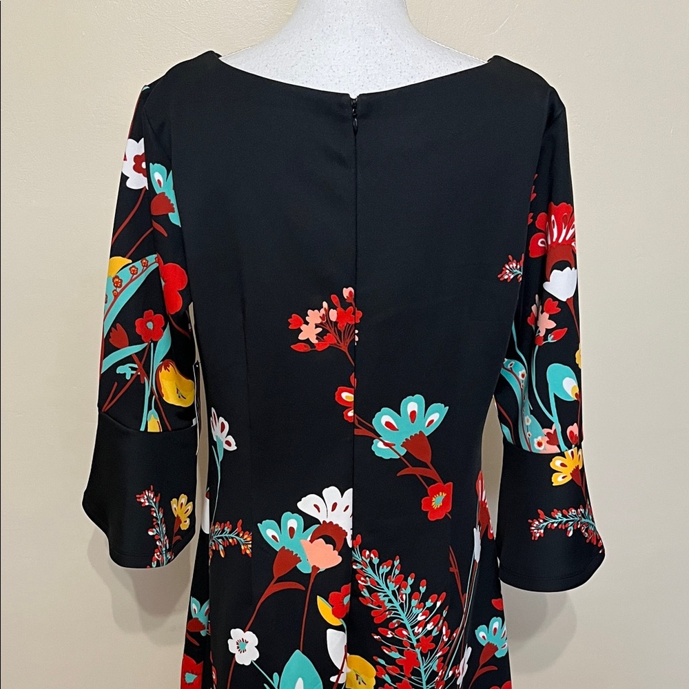 Mod Floral Scuba Sheath Dress - Picture 6 of 13